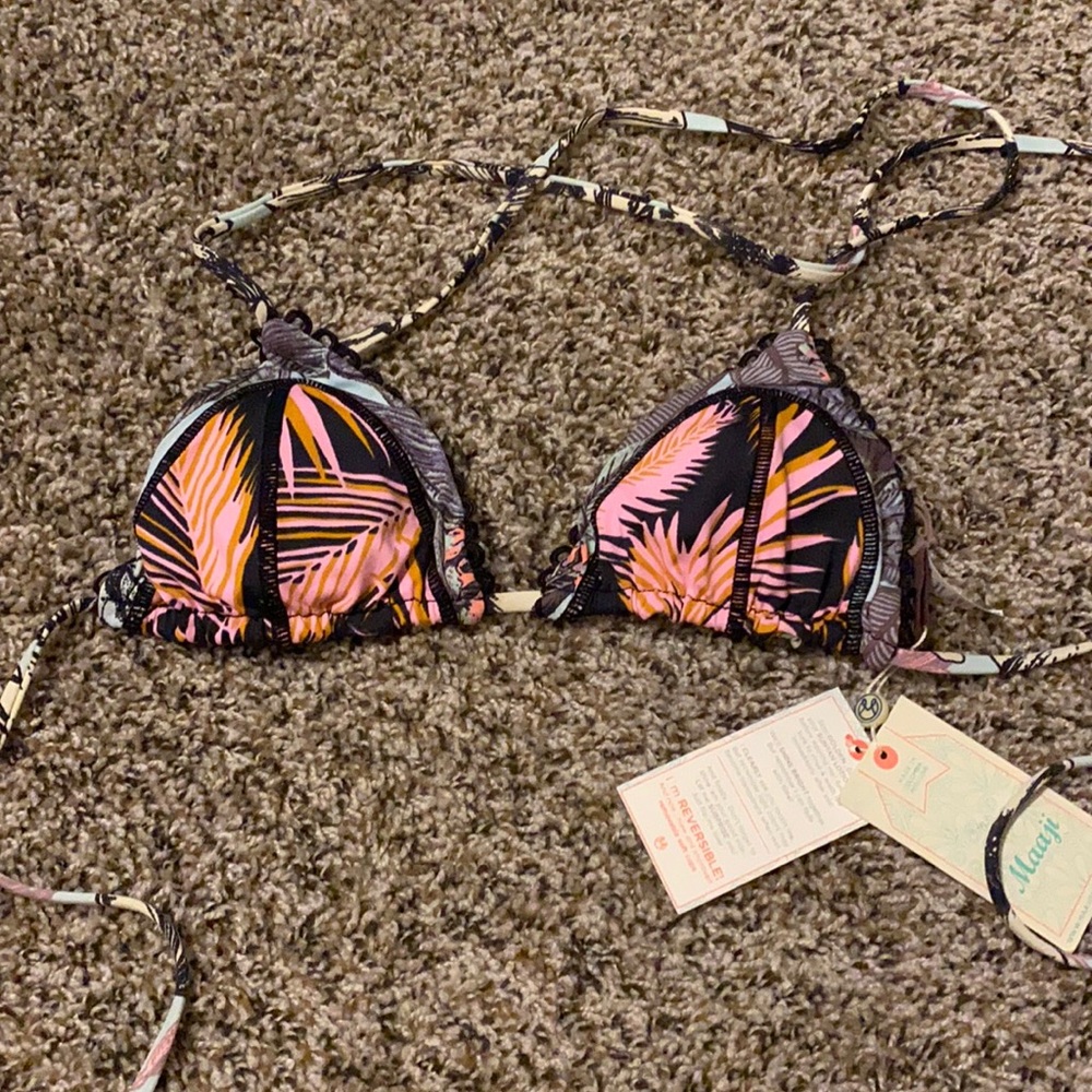 NWT Maaji Bikini Top